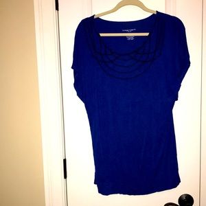 Blue short sleeve Liz Lange maternity top.